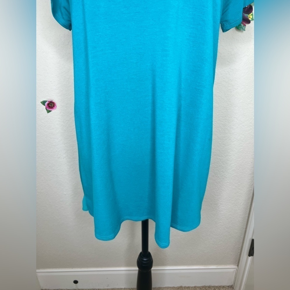 Premise Split Back Tunic - Picture 4 of 12